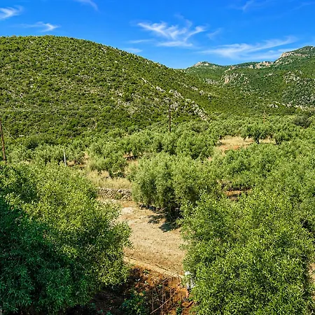 Stunning In Astros Arkadias With Wifi *