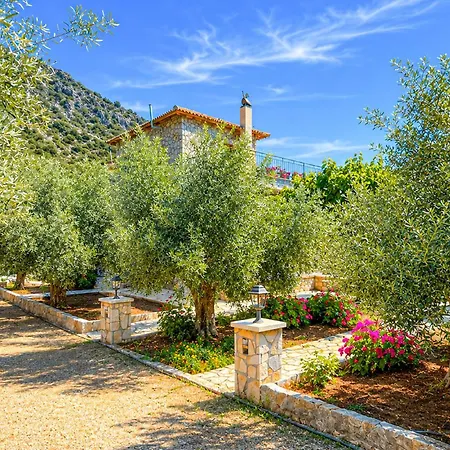 Stunning In Astros Arkadias With Wifi Holiday home